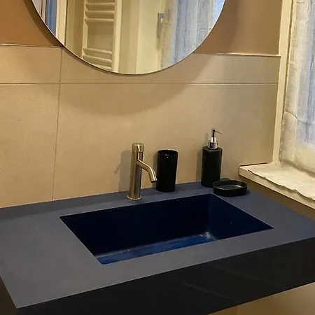 Lanizoladelroero Πανσιόν